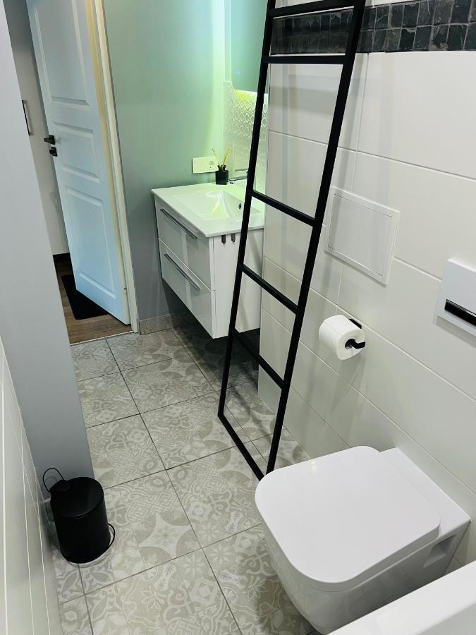The Right Coast Apartment With Free Private Parking Рига Екстериор снимка