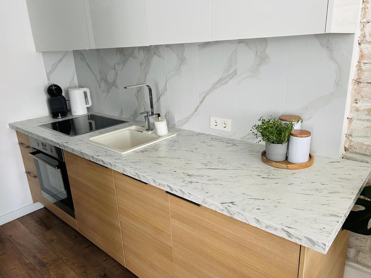 The Right Coast Apartment With Free Private Parking Рига Екстериор снимка