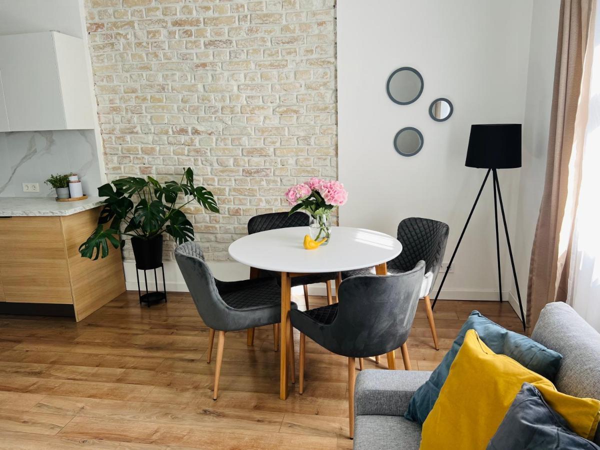 The Right Coast Apartment With Free Private Parking Рига Екстериор снимка